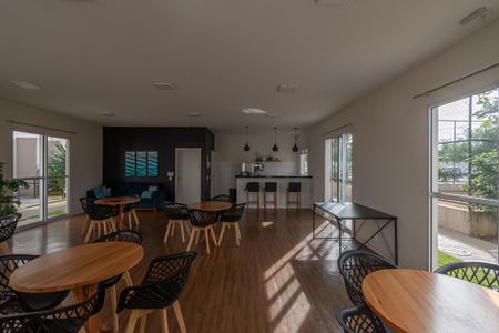 Apartamento para alugar com 45m², 2 quartos e sem vagaÁrea comum - Salão de festas