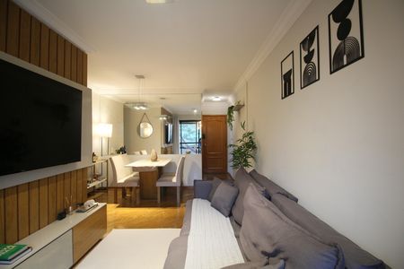 Sala de apartamento para alugar com 2 quartos, 58m² em Santo Amaro, São Paulo