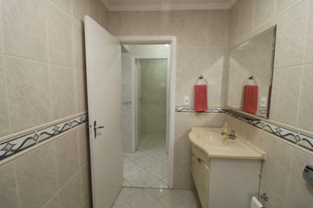 Casa para alugar com 140m², 3 quartos e 2 vagasBanheiro 2