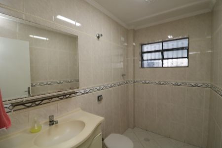 Casa para alugar com 140m², 3 quartos e 2 vagasBanheiro 2