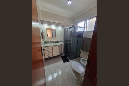 Banheiro de apartamento à venda com 2 quartos, 85m² em Vila Industrial (Campinas), Campinas