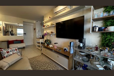 Apartamento à venda com 83m², 3 quartos e 1 vaga Apartamento à venda com 83m², 3 quartos e 1 vagaSala