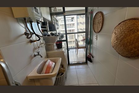 Apartamento à venda com 83m², 3 quartos e 1 vaga Apartamento à venda com 83m², 3 quartos e 1 vagaÁrea de Serviço