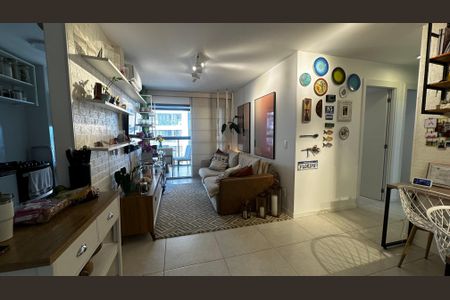 Apartamento à venda com 83m², 3 quartos e 1 vaga Apartamento à venda com 83m², 3 quartos e 1 vagaSala