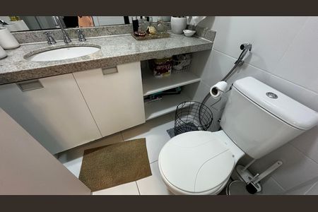 Apartamento à venda com 83m², 3 quartos e 1 vaga Apartamento à venda com 83m², 3 quartos e 1 vagaBanheiro