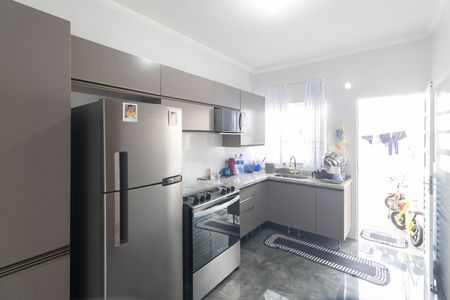Casa à venda com 175m², 3 quartos e 2 vagas Casa à venda com 175m², 3 quartos e 2 vagasCozinha