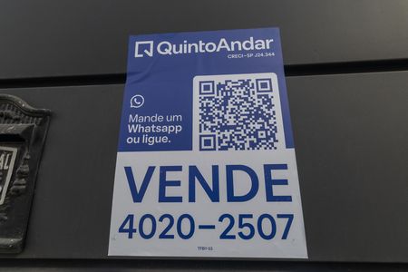 Casa à venda com 175m², 3 quartos e 2 vagas Casa à venda com 175m², 3 quartos e 2 vagasPlaquinha