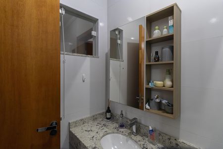 Casa à venda com 175m², 3 quartos e 2 vagas Casa à venda com 175m², 3 quartos e 2 vagasBanheiro da Suíte 2