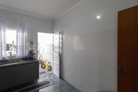 Casa à venda com 175m², 3 quartos e 2 vagas Casa à venda com 175m², 3 quartos e 2 vagasCozinha