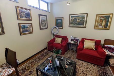 Casa à venda com 440m², 4 quartos e 2 vagas Casa à venda com 440m², 4 quartos e 2 vagasSala 3