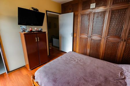 Casa à venda com 440m², 4 quartos e 2 vagas Casa à venda com 440m², 4 quartos e 2 vagasSuíte 1