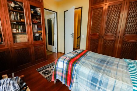 Casa à venda com 440m², 4 quartos e 2 vagas Casa à venda com 440m², 4 quartos e 2 vagasSuíte 2