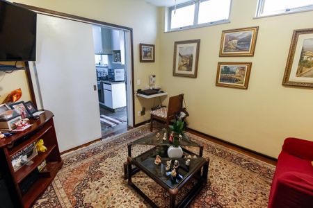 Casa à venda com 440m², 4 quartos e 2 vagas Casa à venda com 440m², 4 quartos e 2 vagasSala 3