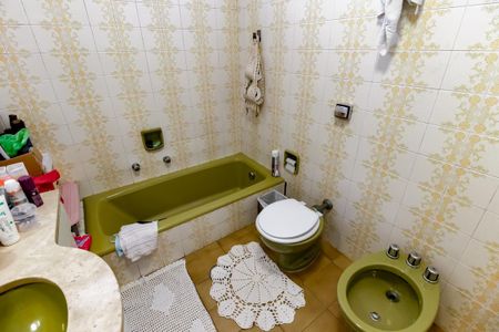 Casa à venda com 440m², 4 quartos e 2 vagas Casa à venda com 440m², 4 quartos e 2 vagasBanheiro da Suíte 2 - Banheira