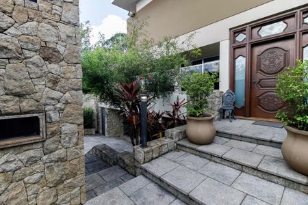 Casa à venda com 440m², 4 quartos e 2 vagas Casa à venda com 440m², 4 quartos e 2 vagasJardim