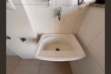 Apartamento à venda com 73m², 2 quartos e 1 vaga Apartamento à venda com 73m², 2 quartos e 1 vagaCozinha e Área de Serviço