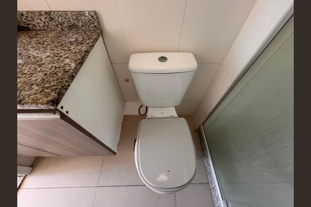 Apartamento à venda com 73m², 2 quartos e 1 vaga Apartamento à venda com 73m², 2 quartos e 1 vagaBanheiro Social