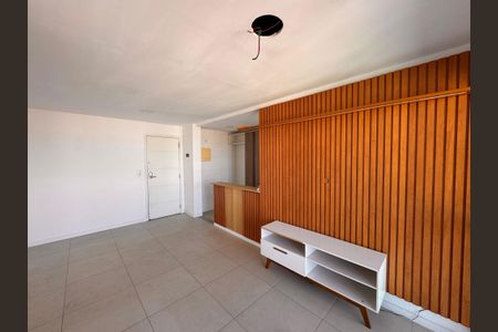 Apartamento à venda com 73m², 2 quartos e 1 vaga Apartamento à venda com 73m², 2 quartos e 1 vagaSala