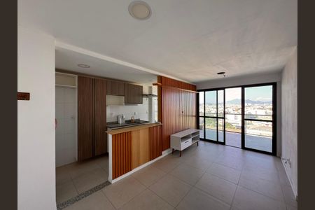 Apartamento à venda com 73m², 2 quartos e 1 vaga Apartamento à venda com 73m², 2 quartos e 1 vagaSala