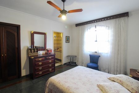 Casa à venda com 160m², 4 quartos e 2 vagas Casa à venda com 160m², 4 quartos e 2 vagasQuarto 1