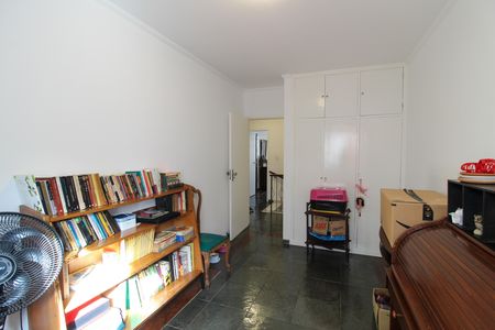 Quarto 3 de casa à venda com 4 quartos, 160m² em Jardim Rizzo, São Paulo