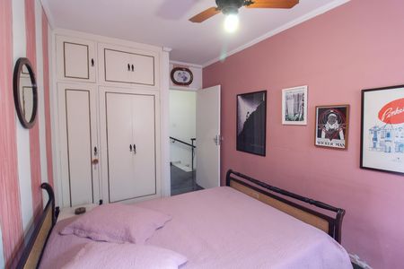 Casa à venda com 160m², 4 quartos e 2 vagas Casa à venda com 160m², 4 quartos e 2 vagasQuarto 2