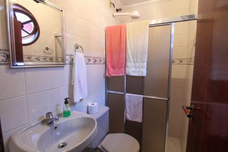 Casa à venda com 160m², 4 quartos e 2 vagas Casa à venda com 160m², 4 quartos e 2 vagasBanheiro de serviço