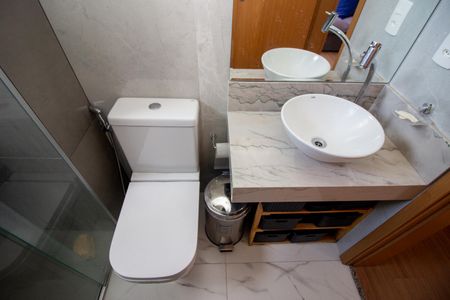 Apartamento à venda com 46m², 2 quartos e 2 vagasBanheiro Social