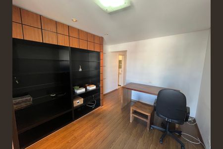 Apartamento à venda com 139m², 4 quartos e 2 vagas Apartamento à venda com 139m², 4 quartos e 2 vagasQuarto