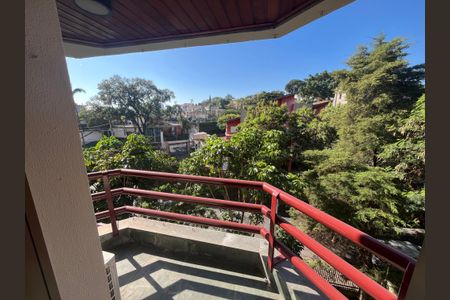 Apartamento à venda com 139m², 4 quartos e 2 vagas Apartamento à venda com 139m², 4 quartos e 2 vagasSacada