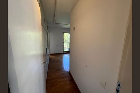 Apartamento à venda com 139m², 4 quartos e 2 vagas Apartamento à venda com 139m², 4 quartos e 2 vagasCorredor