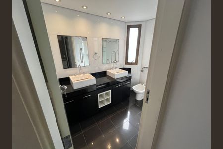 Apartamento à venda com 139m², 4 quartos e 2 vagas Apartamento à venda com 139m², 4 quartos e 2 vagasBanheiro