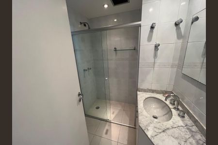 Apartamento à venda com 139m², 4 quartos e 2 vagas Apartamento à venda com 139m², 4 quartos e 2 vagasBanheiro