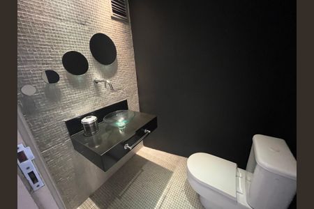 Apartamento à venda com 139m², 4 quartos e 2 vagas Apartamento à venda com 139m², 4 quartos e 2 vagasLavabo