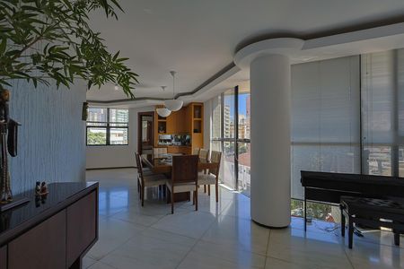Apartamento à venda com 160m², 4 quartos e 2 vagas