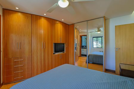 Apartamento à venda com 160m², 4 quartos e 2 vagas