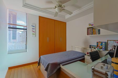 Apartamento à venda com 160m², 4 quartos e 2 vagas