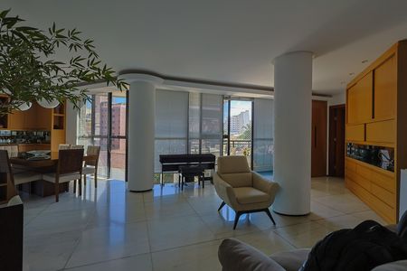Apartamento à venda com 160m², 4 quartos e 2 vagas