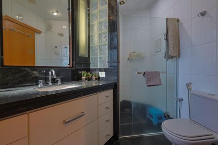 Apartamento à venda com 160m², 4 quartos e 2 vagas
