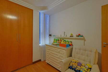 Apartamento à venda com 160m², 4 quartos e 2 vagas
