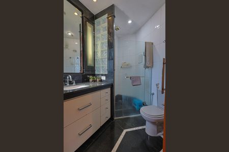 Apartamento à venda com 160m², 4 quartos e 2 vagas