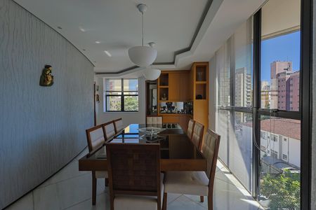 Apartamento à venda com 160m², 4 quartos e 2 vagas