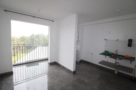 Sala / Cozinha de apartamento para alugar com 2 quartos, 48m² em Loteamento City Jaragua, São Paulo
