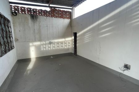 Casa para alugar com 70m², 2 quartos e 1 vaga