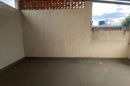 Casa para alugar com 70m², 2 quartos e 1 vaga Casa para alugar com 70m², 2 quartos e 1 vagaTerraço