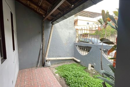 Casa para alugar com 70m², 2 quartos e 1 vaga Casa para alugar com 70m², 2 quartos e 1 vagaVaranda