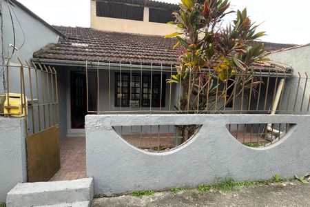 Casa para alugar com 70m², 2 quartos e 1 vaga Casa para alugar com 70m², 2 quartos e 1 vagaFachada