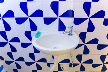 Casa para alugar com 80m², 2 quartos e 1 vaga Casa para alugar com 80m², 2 quartos e 1 vagaBanheiro