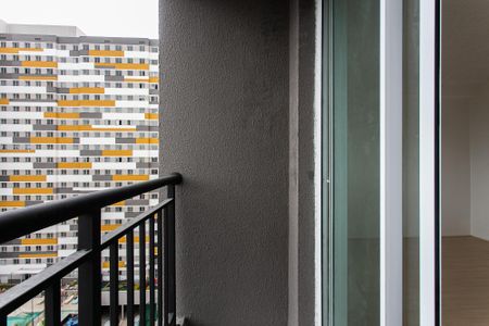 Studio para alugar com 39m², 1 quarto e sem vaga Studio para alugar com 39m², 1 quarto e sem vagaVaranda