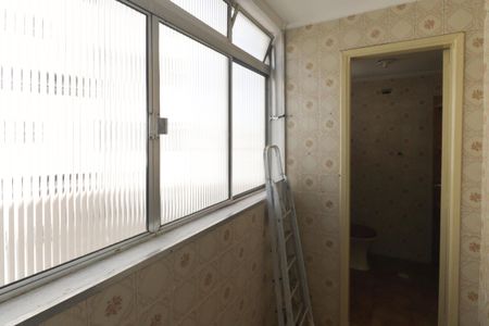 Apartamento à venda com 65m², 2 quartos e 1 vagaÁrea de Serviço